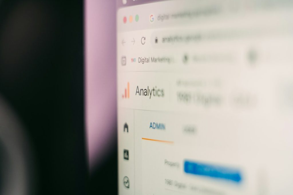 Analisis data SEO dengan AI automation