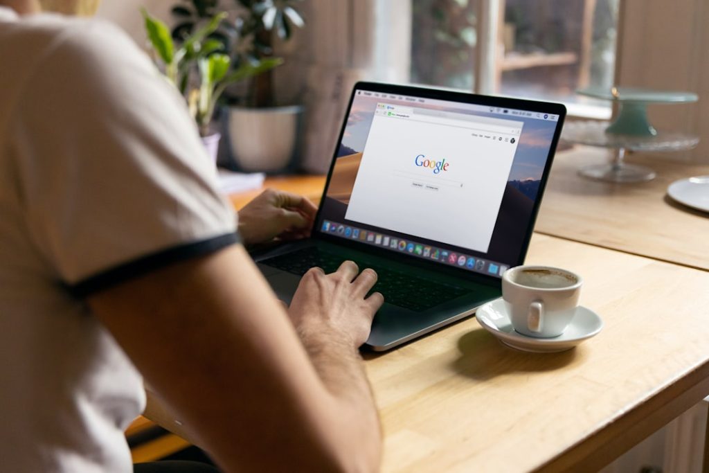 Ilustrasi SEO dan pencarian Google untuk bisnis