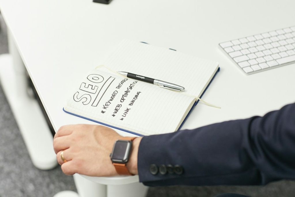 Cara Membuat Workflow SEO dengan AI Automation: Riset, Konten, Internal Link dan Monitoring Perencanaan SEO dan AI automation